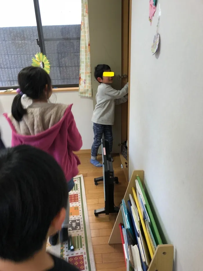 子ども発達支援 あさひ学苑 厚木校/動物発見ゲーム