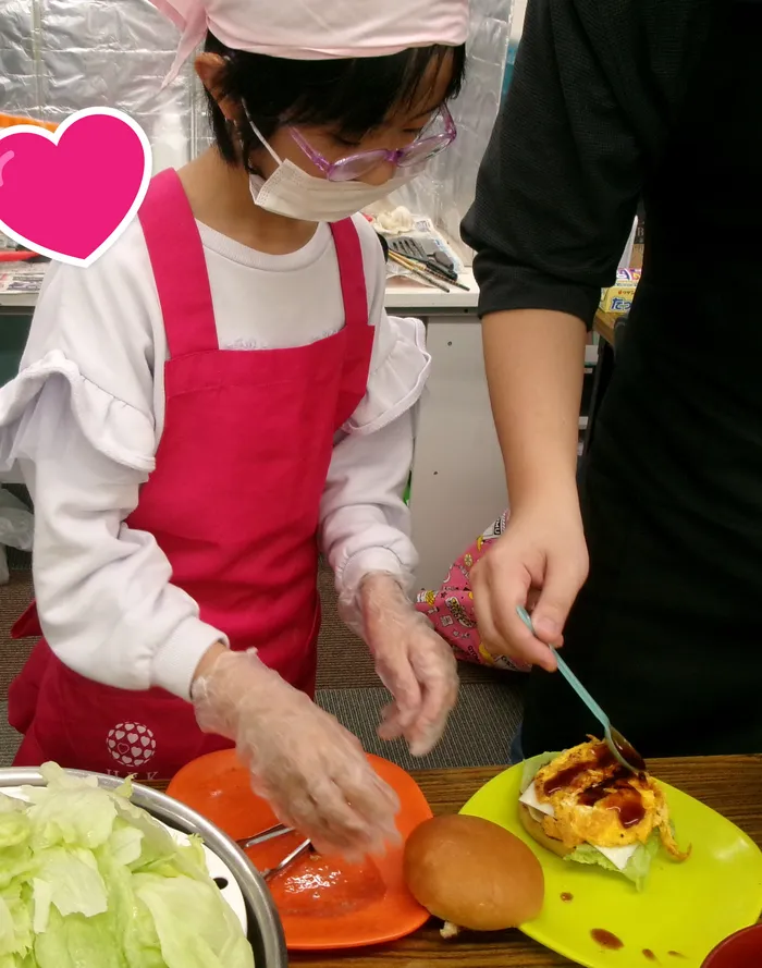 夢門塾扇町/佐賀県名物【唐津バーガー】作り🍔