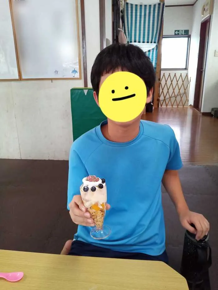 kiitos aina/調理プログラム（パフェ作り）