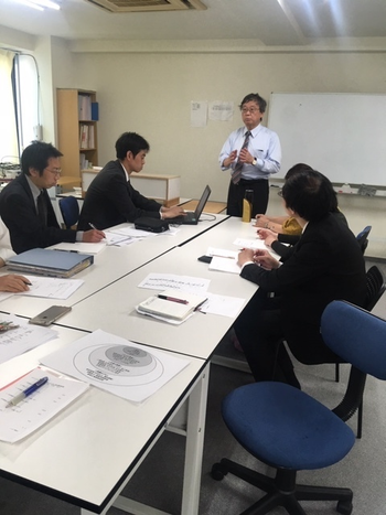 伸栄学習会/スタッフの専門性・育成環境