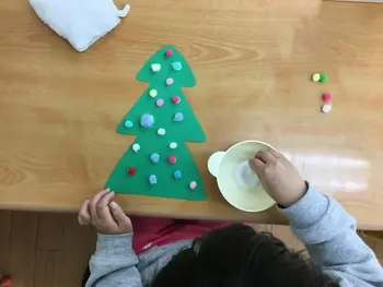 児童発達支援元気キッズ志木教室/クリスマスツリーを作りました！