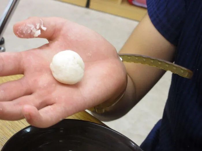 アシスト/お月見団子（アシストももの木）