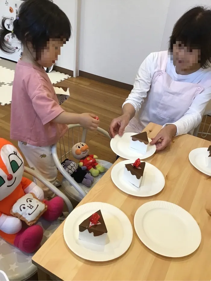【完全個別療育対応】　ラヴィニール塩釜口教室　個別と小集団で手厚くサポート！/お友だち集まれ〜‼︎