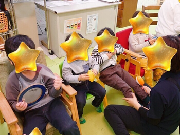 かけはし/スタッフの専門性・育成環境