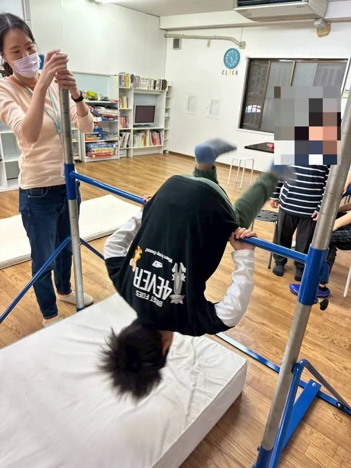 ムー・インターナショナル・スクール/～器械運動に挑戦！～