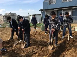 興学社高等学院 ー子どもの特性を受け入れる普通高校ー/日常の支援風景