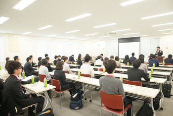 ハッピーテラス 新川崎教室/スタッフの専門性・育成環境