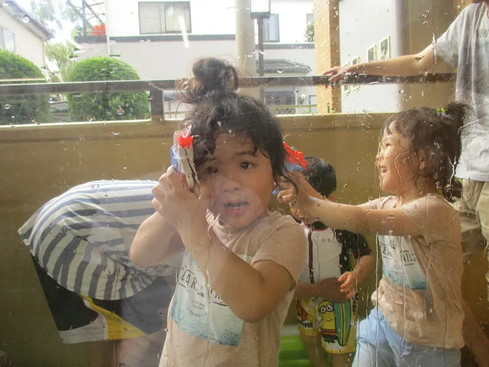 こぱんはうすさくら　草加神明教室/ベランダで水遊び