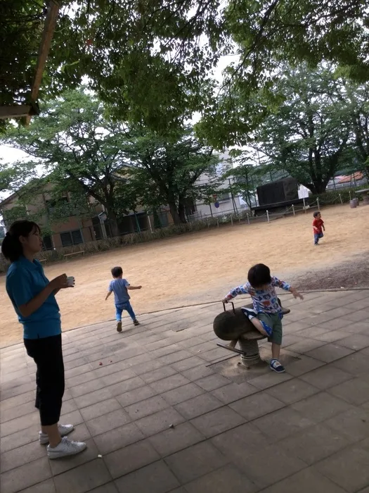 キッズフロンティアⅠ番館/近所のことも追いかけっこ！