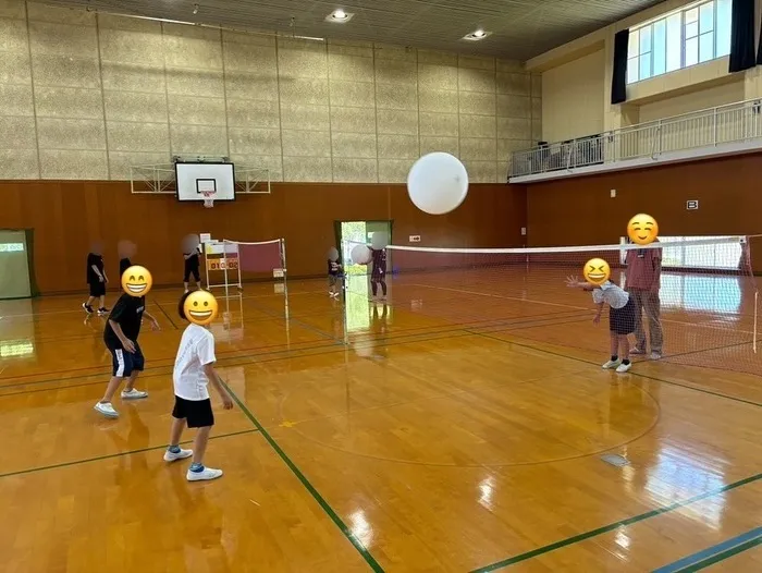 児童発達支援・放課後等デイサービス ファーストペンギン/風船バレー大会