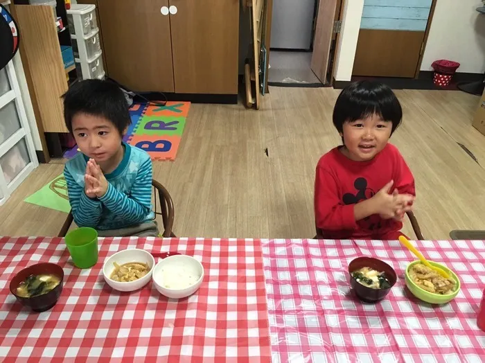 どんぐり/【調理実習】今日は親子丼とお味噌汁作りに挑戦しました