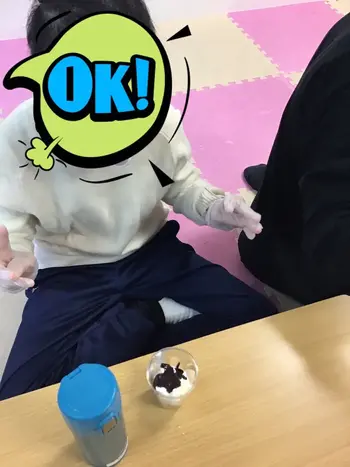 放課後デイサービス toiro 青葉台/ポッキーパフェ作り♡