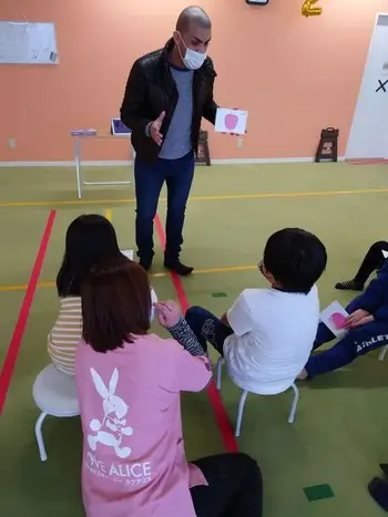 児童通所支援センター ラブアリス北広島/英語教室はじめました(^▽^)/