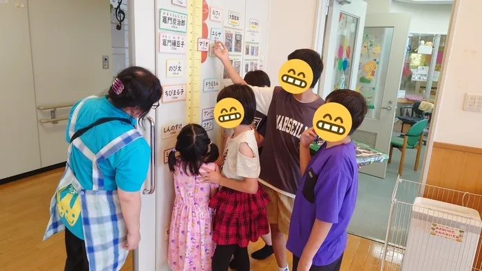 放課後等デイサービス ウィズ東大宮/身長比べ