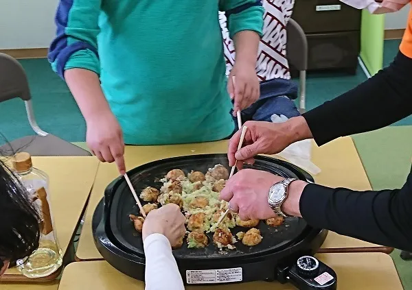 放課後等デイサービス ウィズ東大宮/たこ焼きパーティー