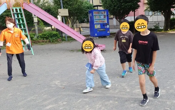 放課後等デイサービス ウィズ東大宮/だるまさんが転んだ