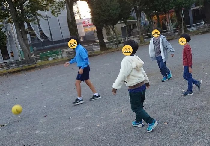 放課後等デイサービス ウィズ東大宮/公園でドッチボール