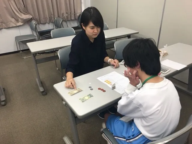 進学・就職を応援！！就労準備型放課後等デイサービスひまわりJOB掛川駅前校/授業の様子