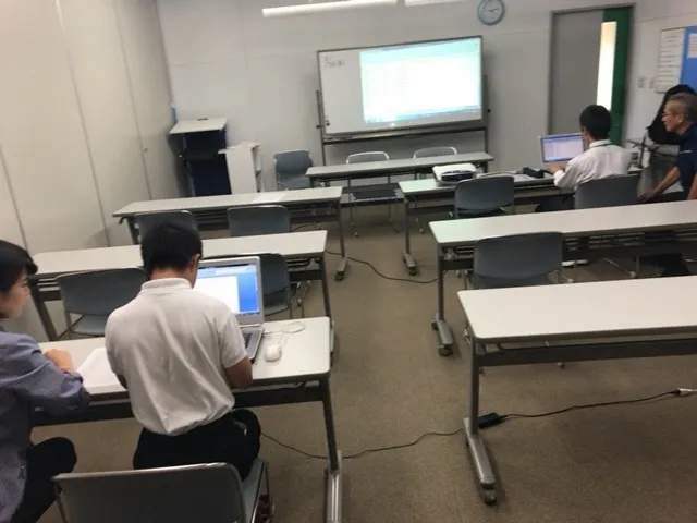 進学・就職を応援！！就労準備型放課後等デイサービスひまわりJOB掛川駅前校/授業の様子