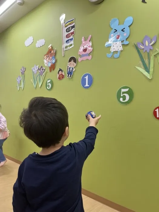 見学受付中！専門職在籍/送迎あり/年中無休（年末年始のみお休み）こぱんはうすさくら 入間豊岡教室/的当て🎯