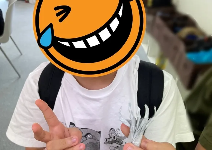 アプレ豊中緑丘/折り紙で奇妙な手を作りました😆