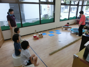 発達支援療育所 オ・ア・シ・ス/スタッフの専門性・育成環境