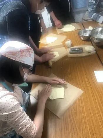 シャインさぎぬま/レッツクッキング「ピザ作り」②