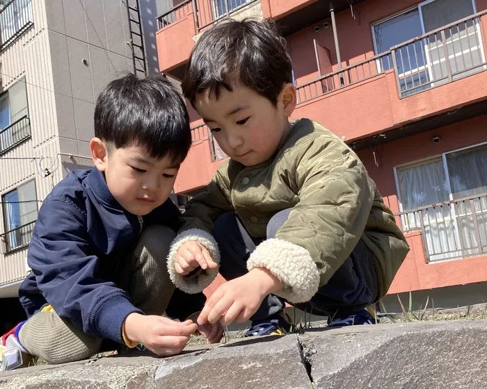 児童発達支援事業所　あった中央/なにをみつけたのかな(*^_^*)？？