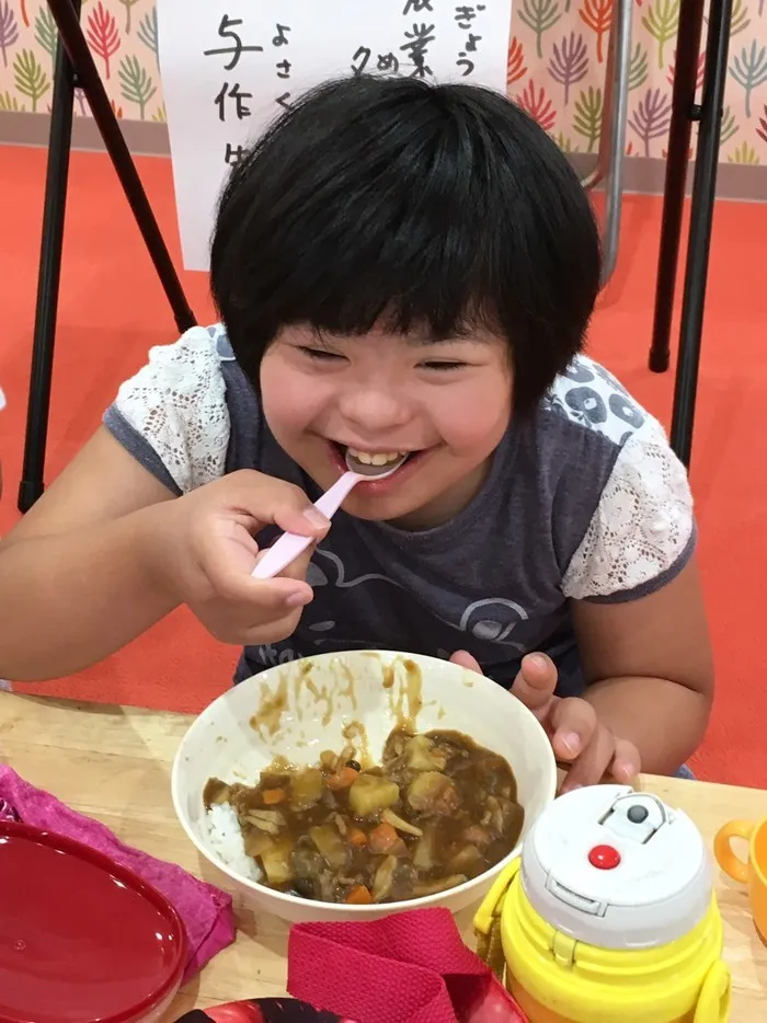 放課後等デイサービス　みつばち/夏野菜カレーづくり🍛🥄