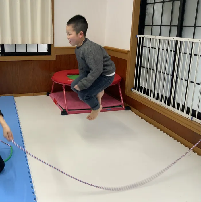 【鳥取県指定事業所】個別療育のゆめラボ道笑町教室/タイミングあわせて「ジャンプ♪」