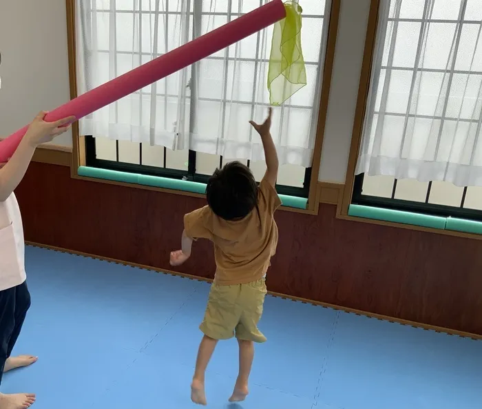 【鳥取県指定事業所】個別療育のゆめラボ道笑町教室　空きあり・無料体験随時受付中/シフォンキャッチに挑戦✨
