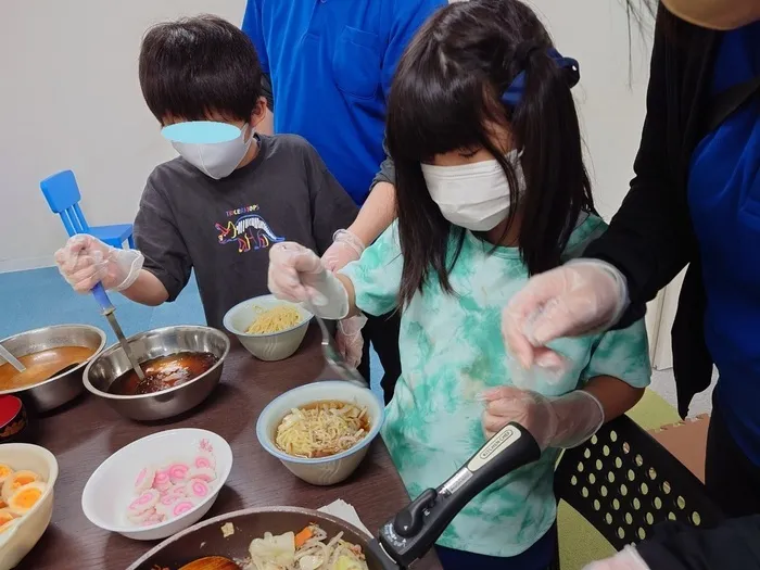 ライズ児童デイサービスししがや/(土)「新鶴見公園」＆「ラーメンを作ろう」