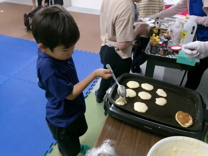 ライズ児童デイサービスししがや/(火)「感覚遊び」＆「ホットケーキ」