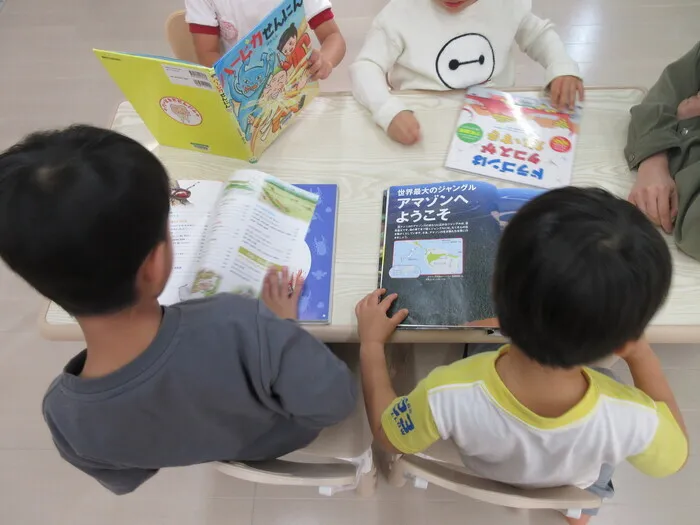 【広い室内遊び場が魅力！】ぷらすてん/ライブラリー📚