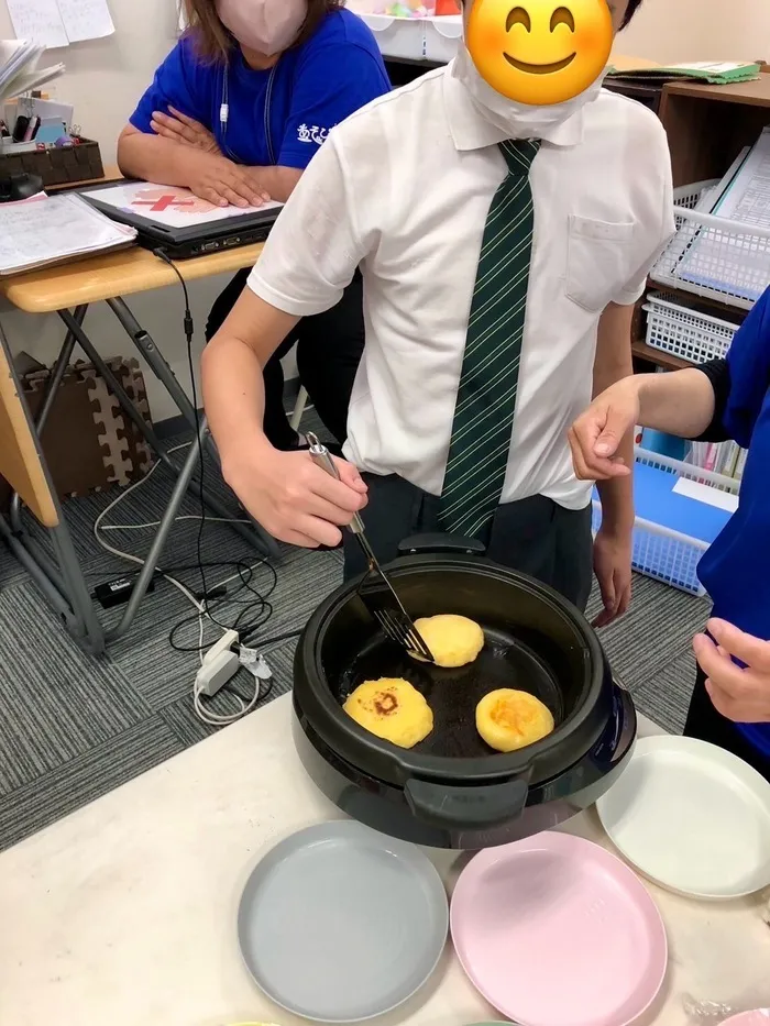 あそび王国　南輝事業所/お芋とチーズでおやつ作り🥔🧀✨