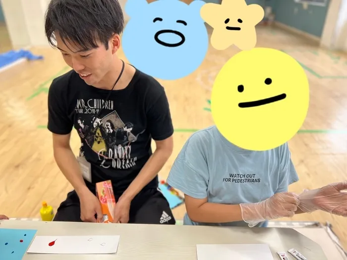 【人気大型遊具設置♪】放課後等デイサービス　癒しの森Kids　みくりや/🎨絵の具遊び🎨