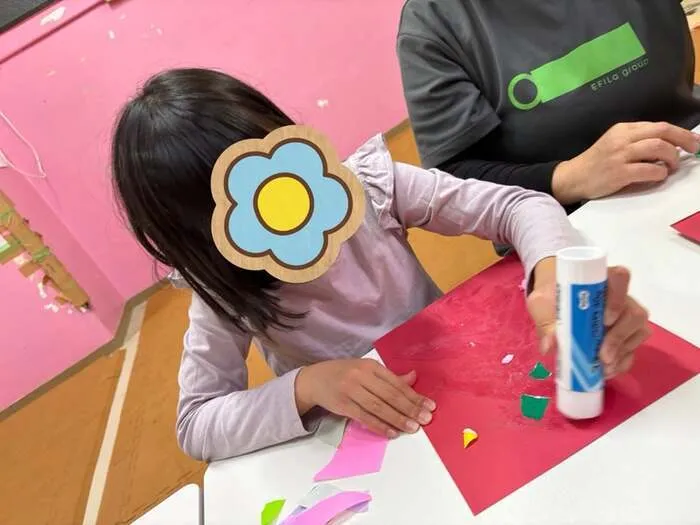 放課後デイサービスtorio大倉山/*↟⍋↟*クリスマスツリーのちぎり絵*↟⍋↟*