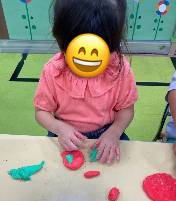 エンジョイキッズ/☆微細活動　小麦粉粘土☆
