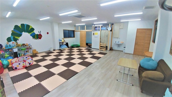 児童発達支援・放課後等デイサービス green room(ぐりーんるーむ)/スタッフの専門性・育成環境