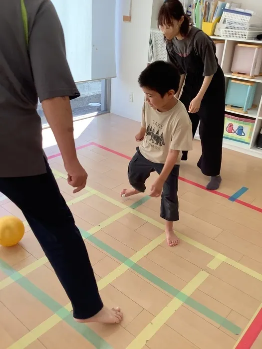 ブロッサムジュニア若葉台はるひ野教室/室内サッカー！