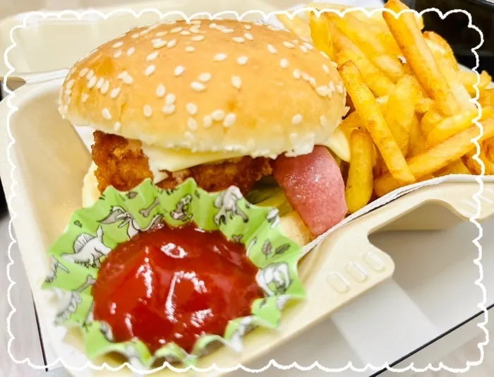 パンダの宝物　明治校/パンダカフェ🍔
