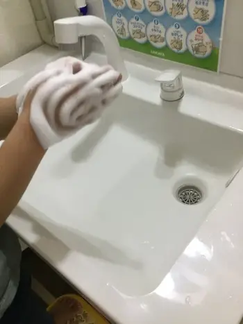 ＹＣＣもこもこ十三教室/手を洗いましょう☆
