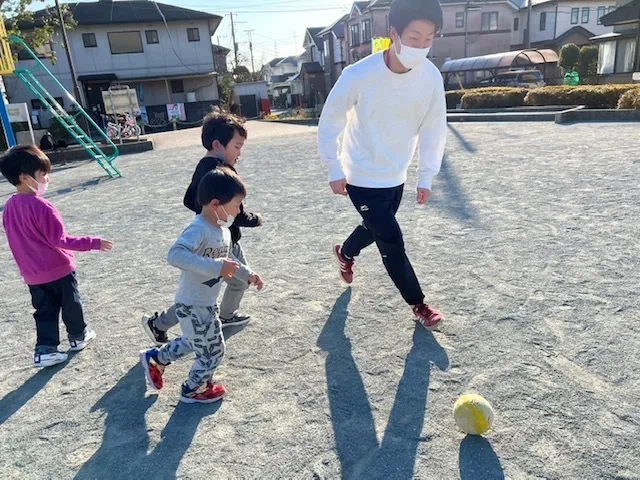 こぱんはうすさくら横浜中田教室/公園で(#^.^#)