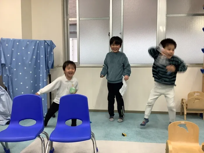 児童発達支援・放課後等デイサービス HIYOKO MUSIC長町南教室/自由遊びに楽しくダンス🕺