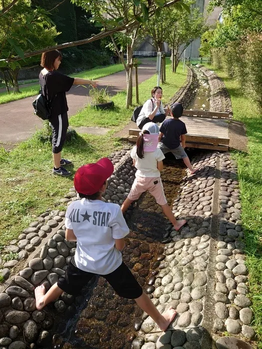 キッズライフ東福岡/鳴淵公園で水遊び！