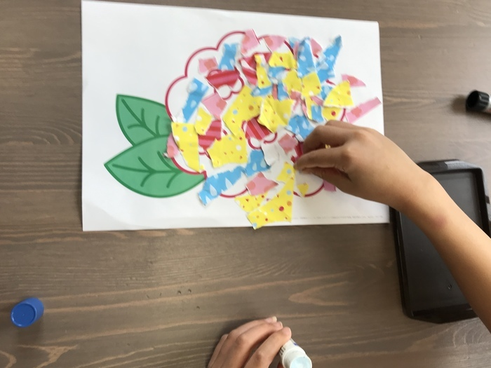 Aba個別療育 Together Kids Yokohama トゥギャザー キッズ ヨコハマ 問い合わせ受付中 児童発達支援事業所 横浜市保土ケ谷区のブログ あじさいのちぎり絵 Litalico発達ナビ Aba個別療育 Together Kids Yokohama トゥギャザー キッズ ヨコハマ 問い合わせ受付中 児童発達支援事業所 横浜市保土ケ谷区のブログ あじさいのちぎり絵 Litalico発達ナビ