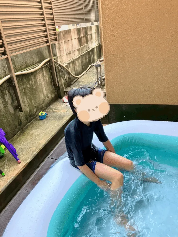 きりんのあくび　kids　ながせ/中庭プールやってます♪