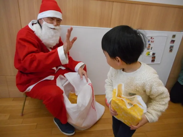 児童発達支援センターひよこ/サンタがやって来た