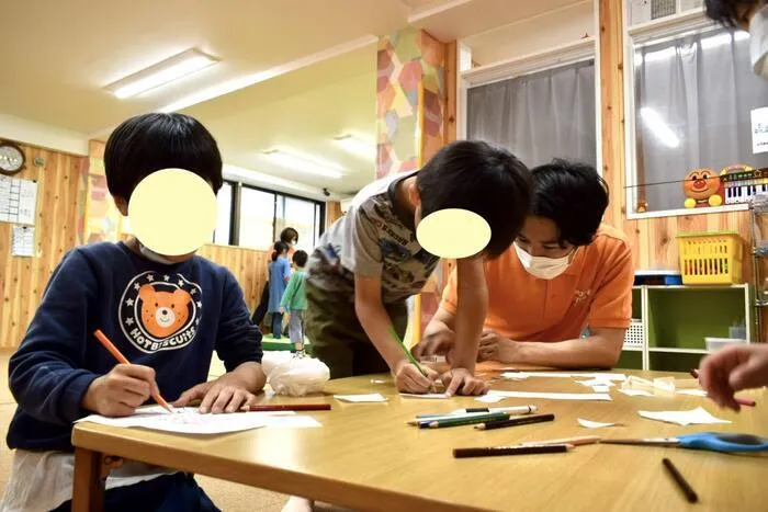 ホップステップ放課後等デイサービス新城校/お絵描きで育つチカラ🎨