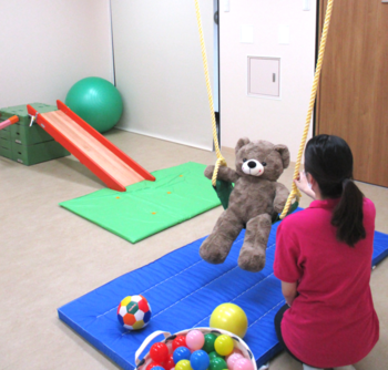 グローバルキッズAct目白/スタッフの専門性・育成環境